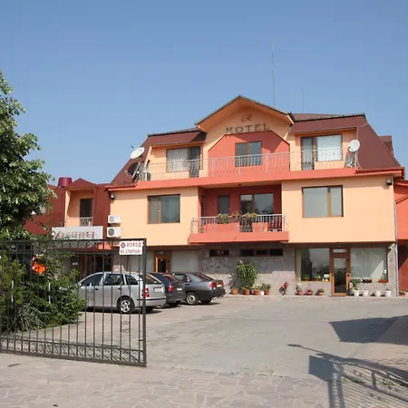 Racic Self-check In Hotel Voyvodinovo