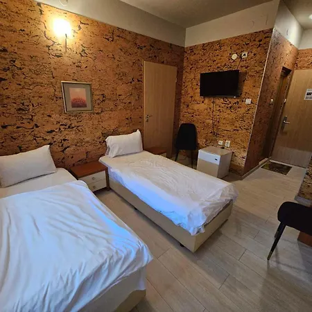 Racic Self-check In Hotel Voyvodinovo