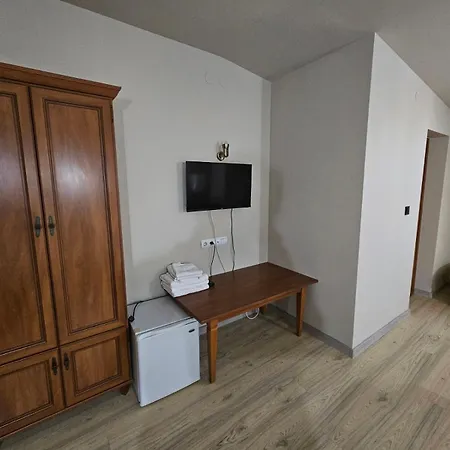 Racic Self-check In Hotel 2*