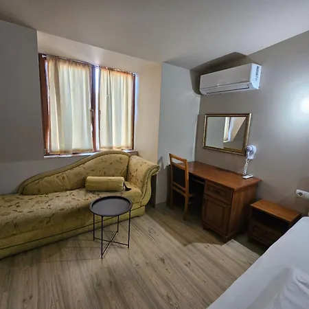 Racic Self-check In Hotel Voyvodinovo